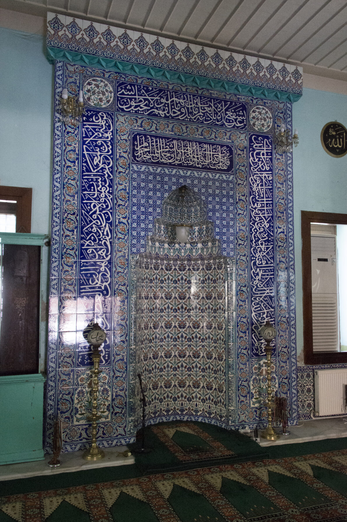 Мечеть Карабас 16 века (Karabaş Mustafa Ağa Camii) хранит тайны дервишей